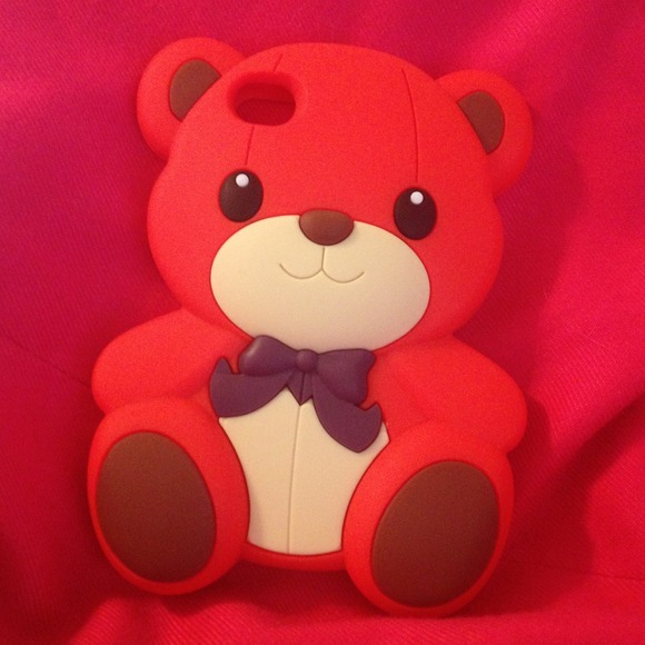Red bear iPhone 4S case. - Picture 1 of 2