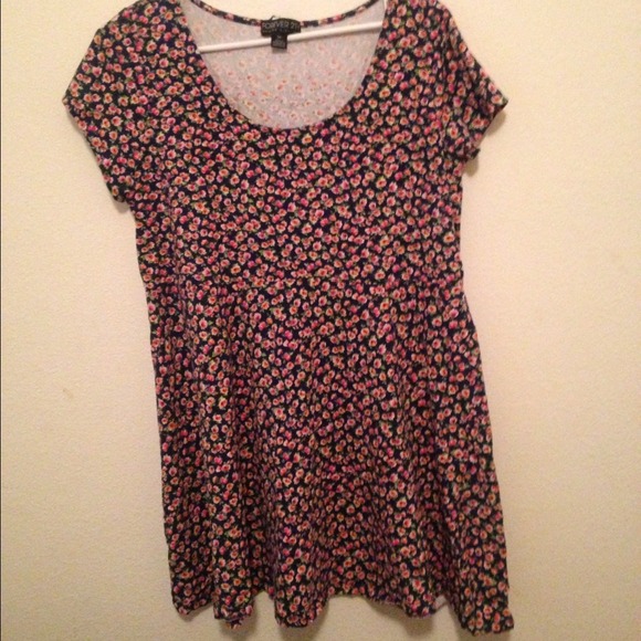 TRADED🎀HOST PICK Floral print dress