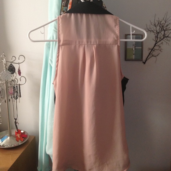 Button tank top - Picture 3 of 3