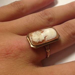 10k Gold Estate Cameo Ring