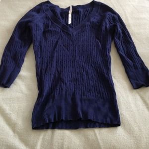 Navy 3/4 sleeve pullover