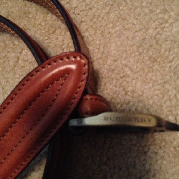 Burberry leather belt