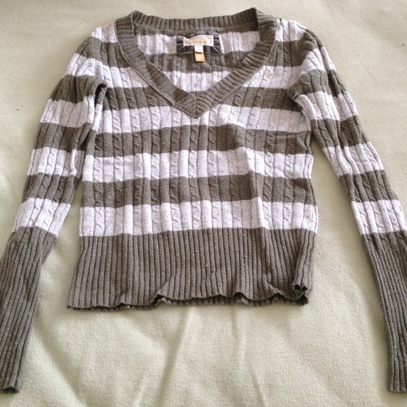 Green and light gray sweater