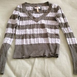 Green and light gray sweater