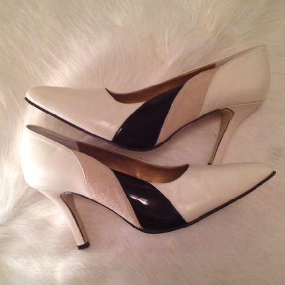 Nude with Black Stripe Kitten Heel