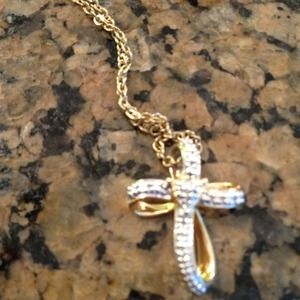 Necklace with cross