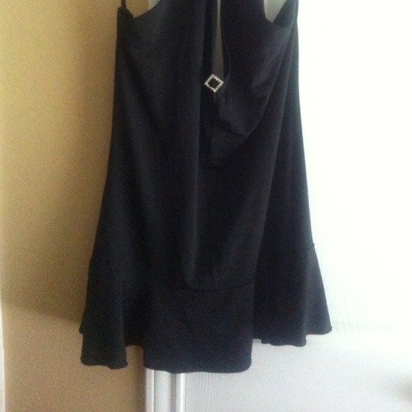 Halter top - Picture 3 of 3
