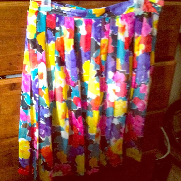 Floral skirt ..