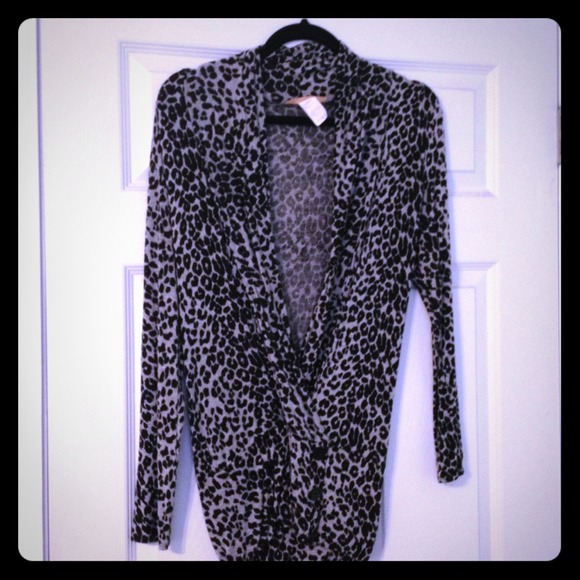 Buckle zebra cardigan
