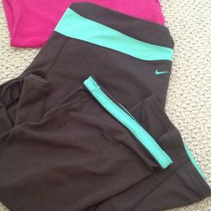 XsoldX Nike work out capris