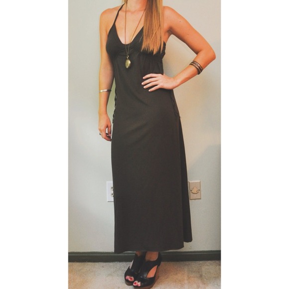 Olive green maxi dress!
