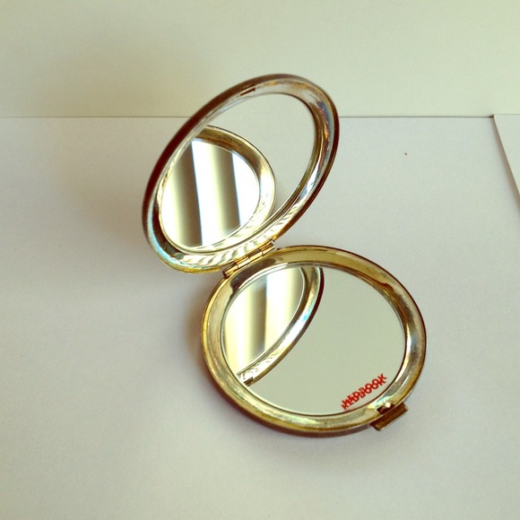 🔴SOLD🔴Vintage Make-Up Mirror