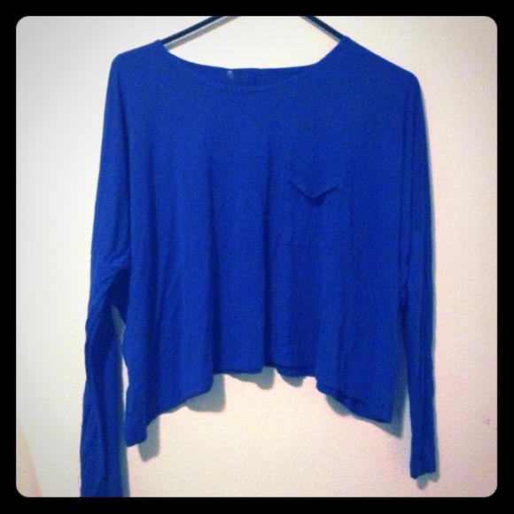 Blue long sleeved top