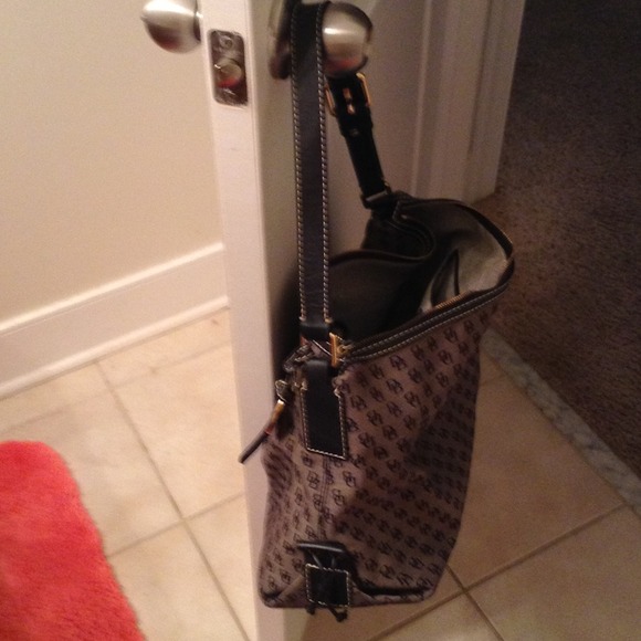 Authentic Dooney & Bourke MINT - Picture 3 of 4