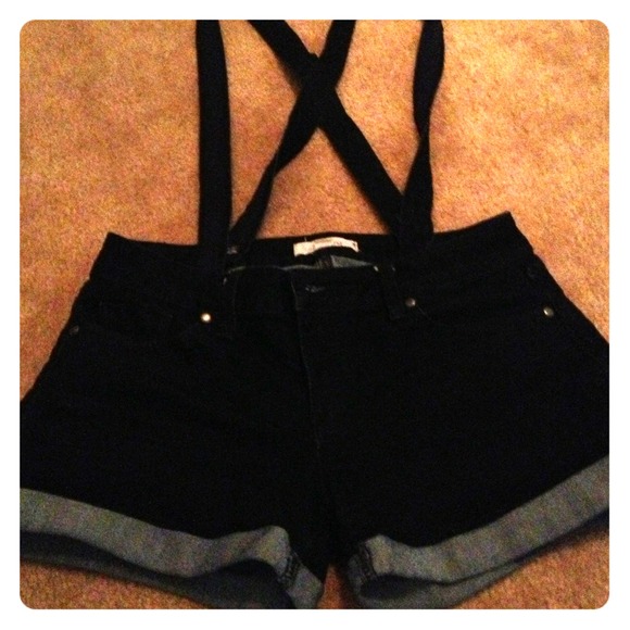 SOLD Suspended shorts