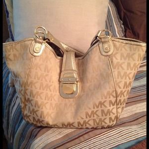 Michael Kors Authentic Gold Bag RESERVED