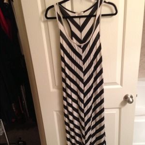 Cute maxi dress!
