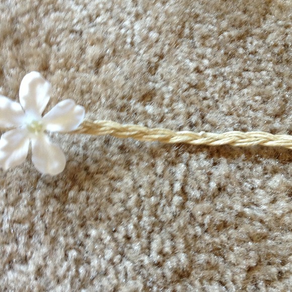 Floral braided head band - Picture 2 of 4