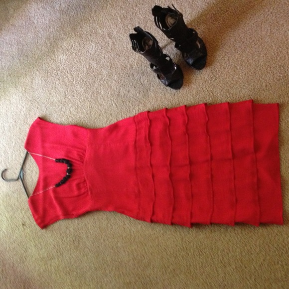 Red Vintage dress by b.b collection 💄 - Picture 3 of 3