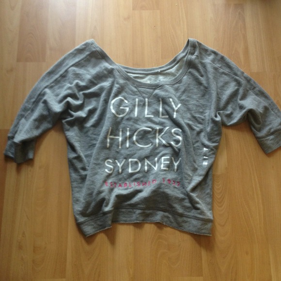 ❤️SOLD❤️Gilly Hicks Off Shoulder Sweater - Picture 2 of 2