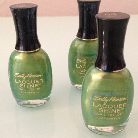 Sally Hansen nail polish