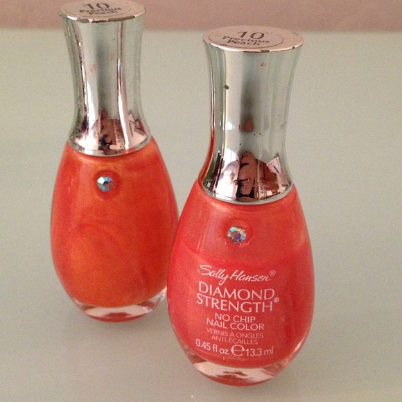 Sally Hansen nail color