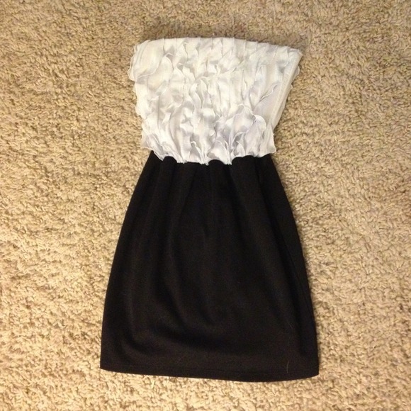 💕BUNDLE💕  and white dress