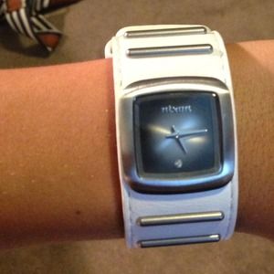 NIXON WATCH 💥RESERVED💥