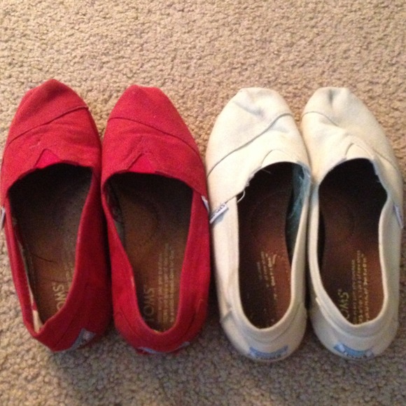 Red and Beige TOMS