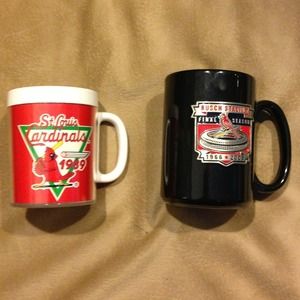 St. Louis Cardinals cups