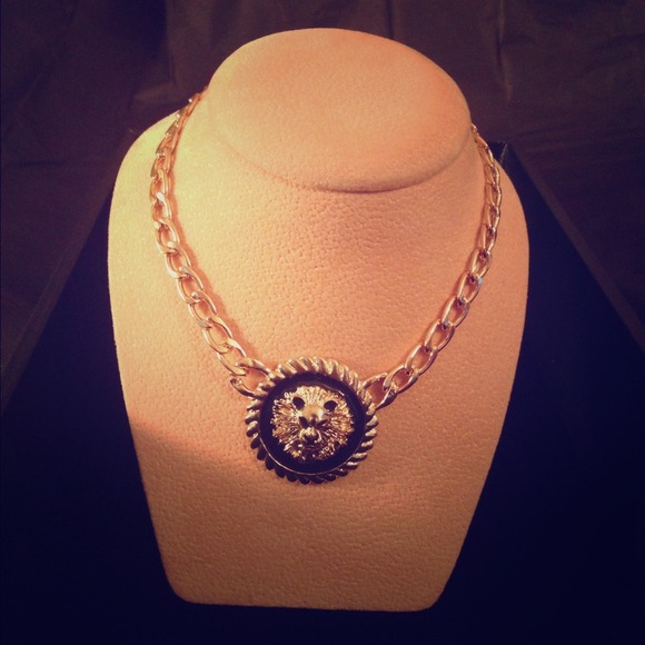 Lion Face Chunky Chain Necklace