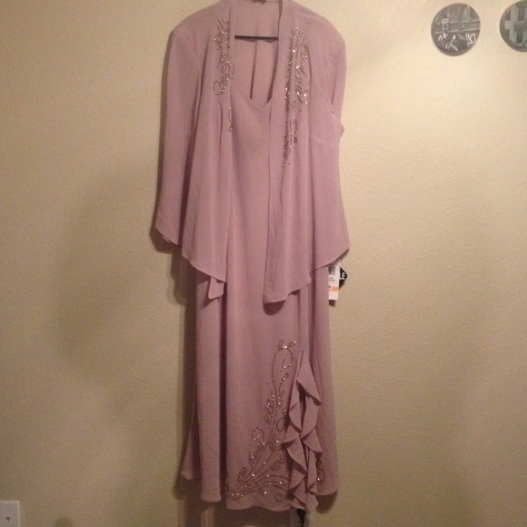 SUPER LOW PRICE! Mauve Color Plus Size Formal NWT