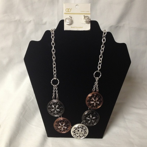 Silver Mixed Necklace Set