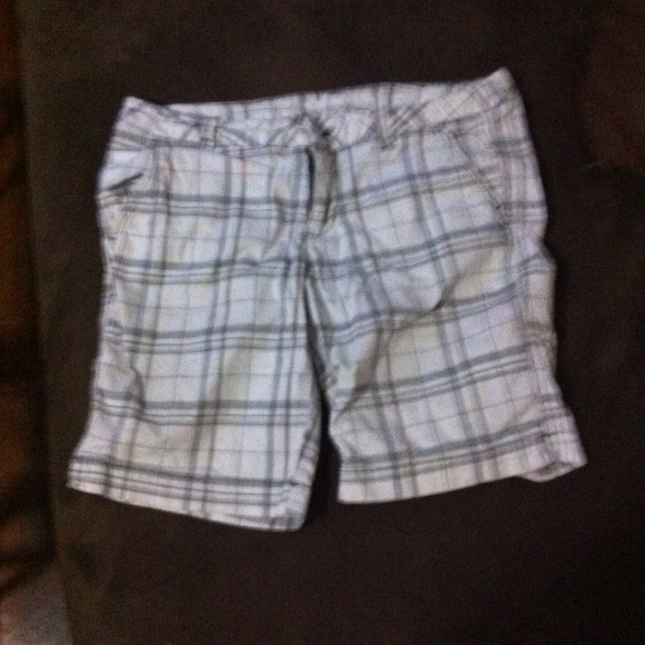 Aeropostale Bermuda shorts