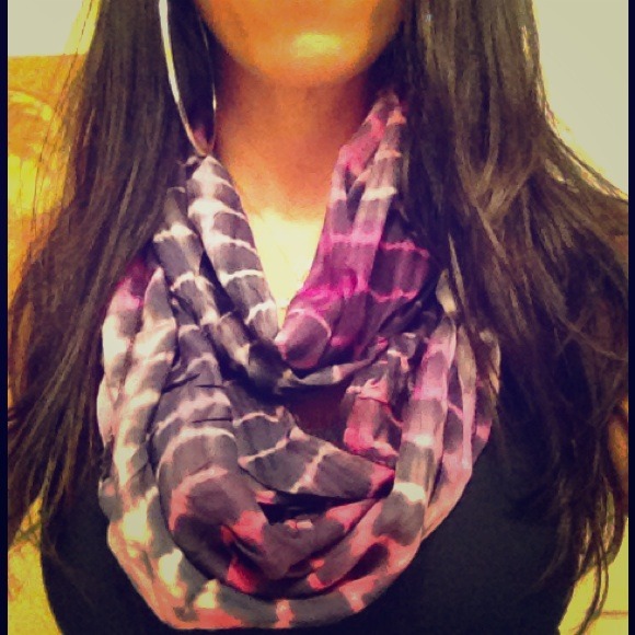 🚫SOLD IN BUNDLE🚫Fuchsia/Purple Infinity