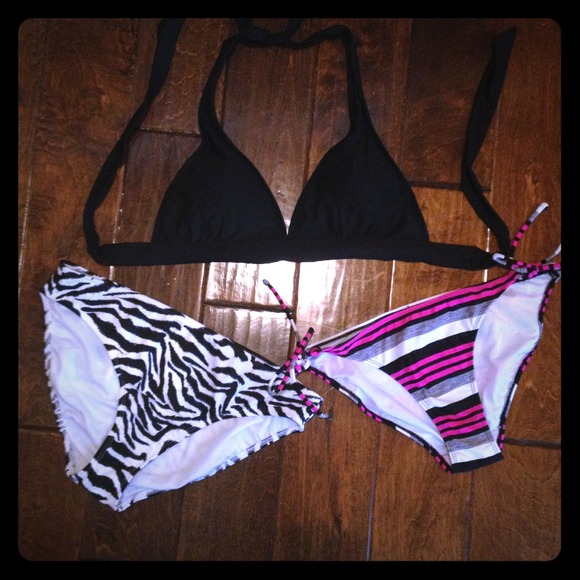 1 bikini top with 2 matching bottoms - Picture 1 of 4