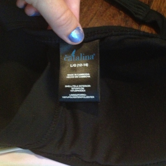 1 bikini top with 2 matching bottoms - Picture 3 of 4