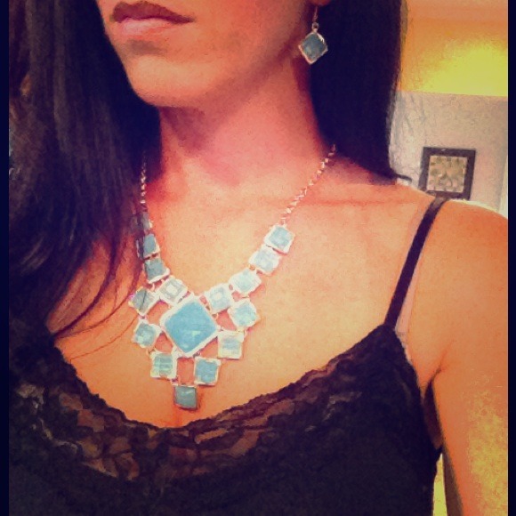🚫SOLD IN BUNDLE🚫Square Jewel Pointy Necklace Set
