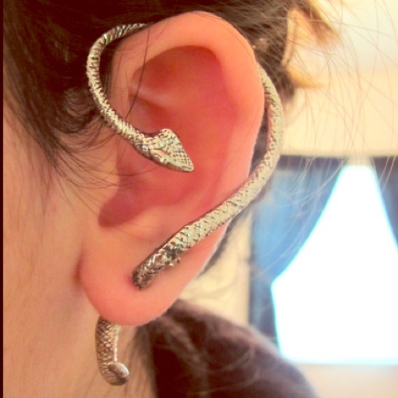 Snake cuff earring