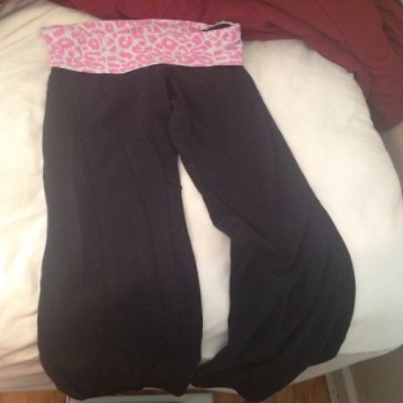 Vs Pink Yoga Pants - Picture 2 of 4
