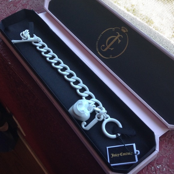 🔴 SOLD 🔴 White Juicy Couture Bracelet - Picture 2 of 3