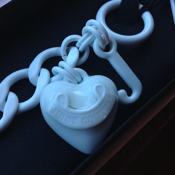 🔴 SOLD 🔴 White Juicy Couture Bracelet - Picture 3 of 3