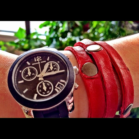 ~ BRAND NEW LESA WALLACE GENUINE LEATHER BRACELET~ - Picture 2 of 3