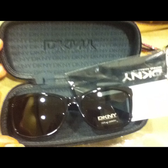 Dkny sunglasses - Picture 1 of 1