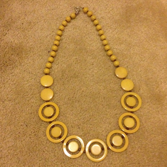 BUNDLE Yellow necklace and polka dot shirt
