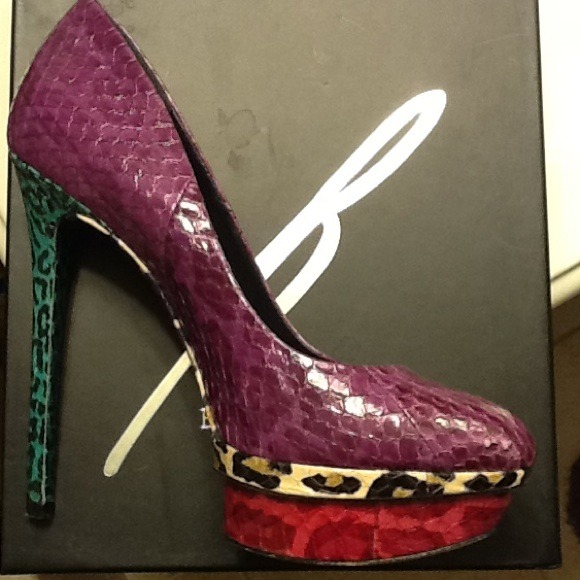 SOLD 💥💥 B Brian Atwood heels 💥💥
