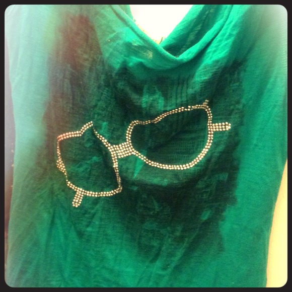 Short sleeved shirt. Really cute!!