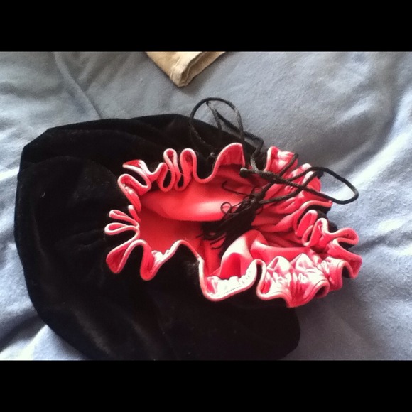 Purse - Picture 1 of 1