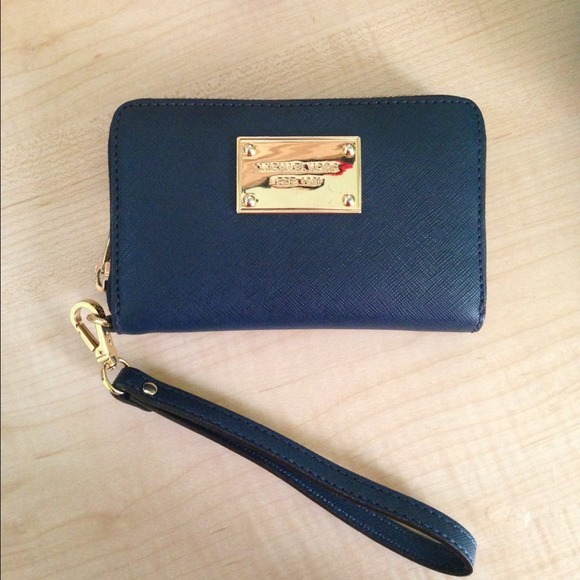 Official Michael Kors wristlet