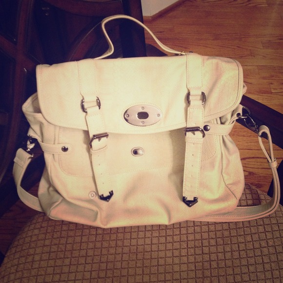 👜SOLD👜 White/Cream Big Buddha messenger handbag - Picture 1 of 4